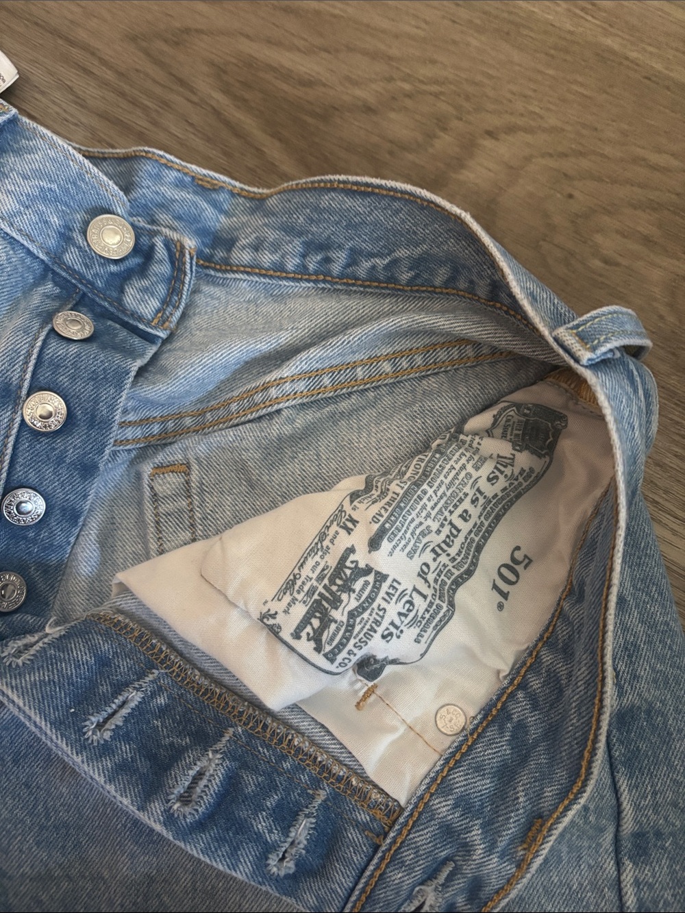 Levi's Light Blue High-Rise Frayed Denim Shorts - Picture 3 of 7